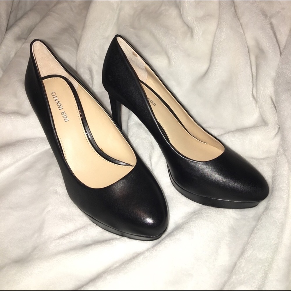 Gianni Bini Pumps